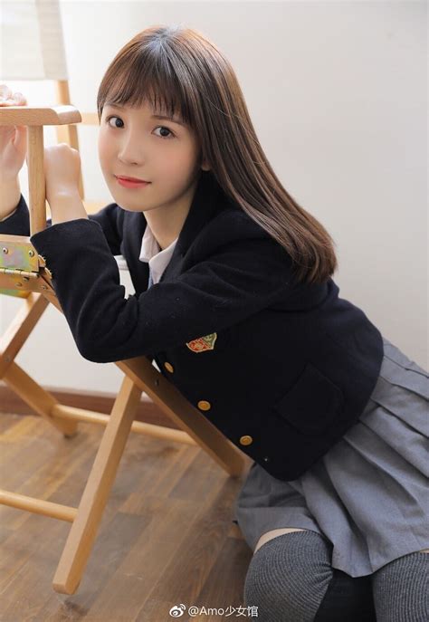 举重世锦赛：乌兹别克斯坦选手称霸男子110公斤级